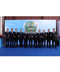 新品發(fā)布會潤東方股東集體合影