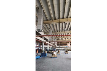 穿鐵皮瓦環(huán)保空調(diào)降溫案例